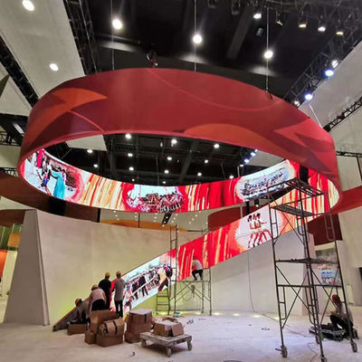 L'écran flexible à LED peut être plié à 140° pour répondre à diverses formes telles que cylindre, arc intérieur, spirale, etc.