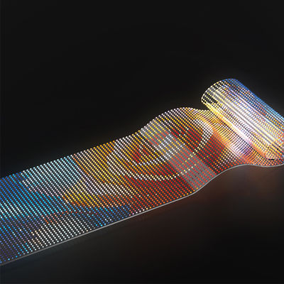Écran de film cristallin LED résistant aux intempéries en couleur complète pour les vitrines et les affichages publics